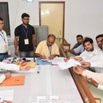 मंगलौर विधानसभा चुनाव में बसपा प्रत्यासी के रूप में उबैदुर्रहमान उर्फ मोंटी ने नामांकन पत्र दाखिल किया